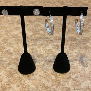 2 earring set